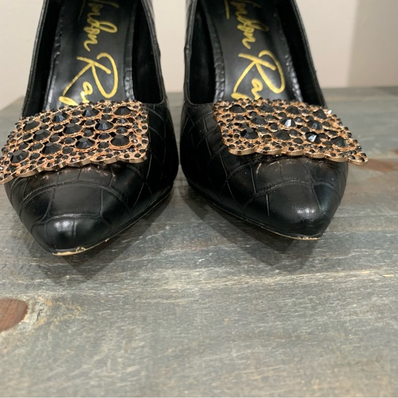 London Rag Women's Black Stiletto Pumps Heels in Size 7 Brooch Accent on Toe - Picture 14 of 14